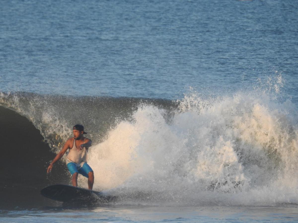The Point Surfcamp Bali Hotel Pulukan Exterior photo