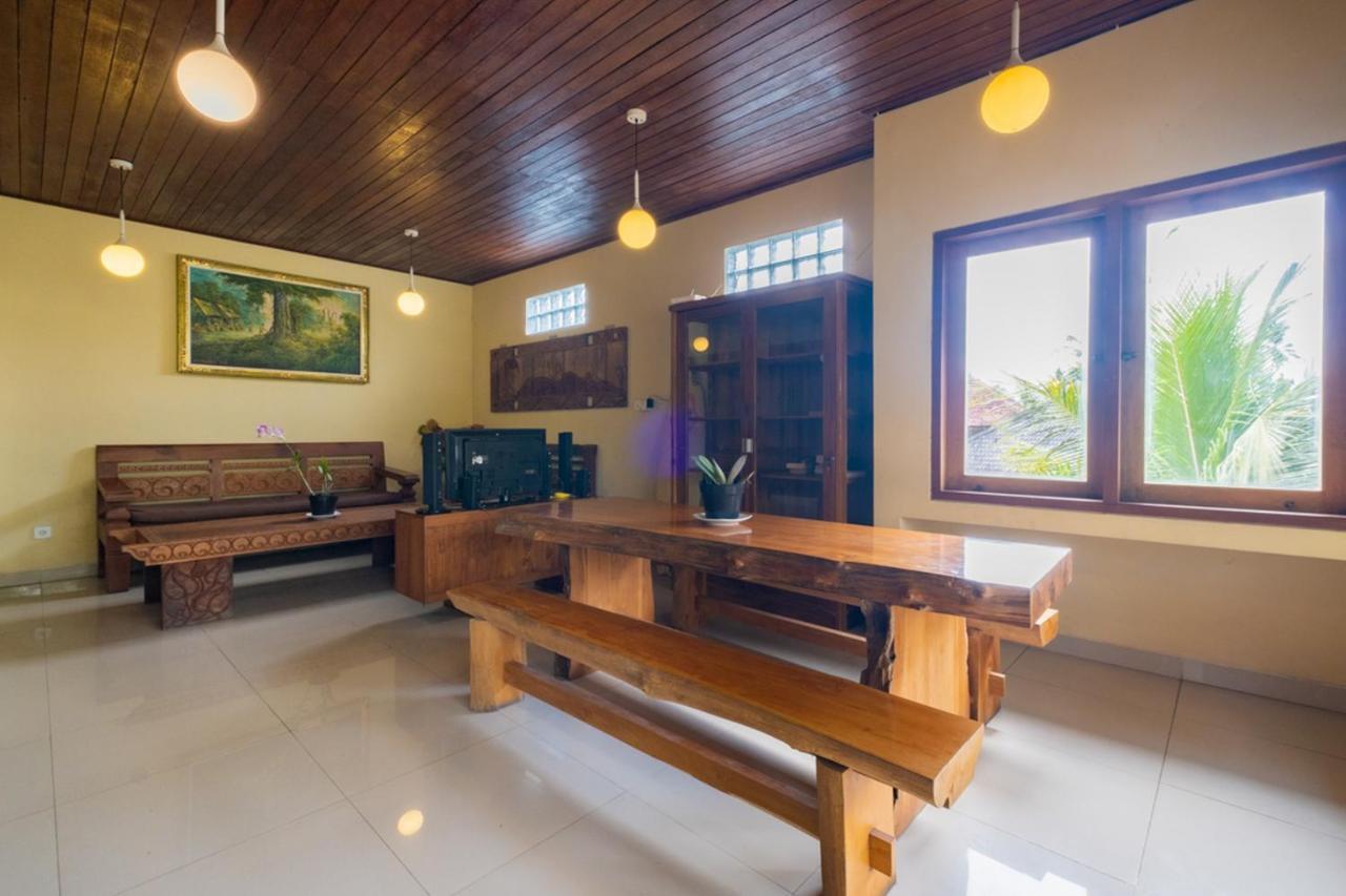 The Point Surfcamp Bali Hotel Pulukan Exterior photo